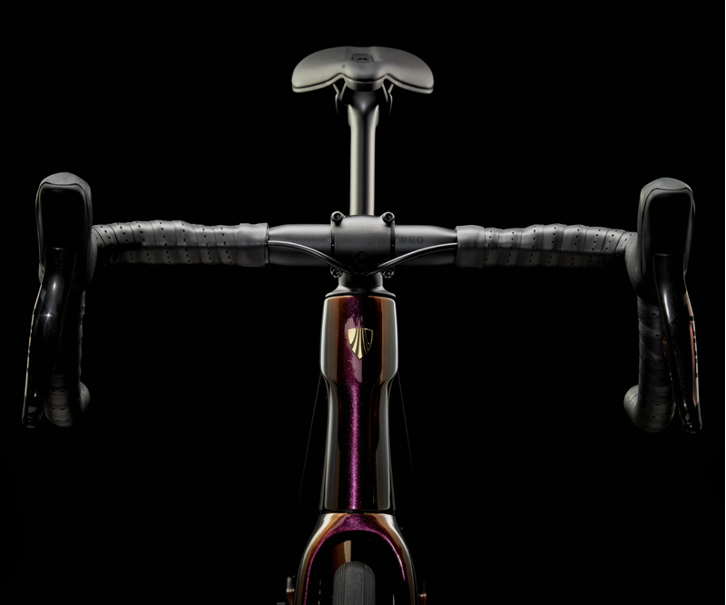 Trek Domane SLR 9 eTap Gen 4 Carbon Road Bike 2024 in Axinite Flip/Trek Black-5